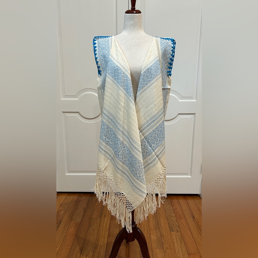 Traditional Mexican rebozo from Oaxaca. Mexican shawl. Fringed open front Vest.